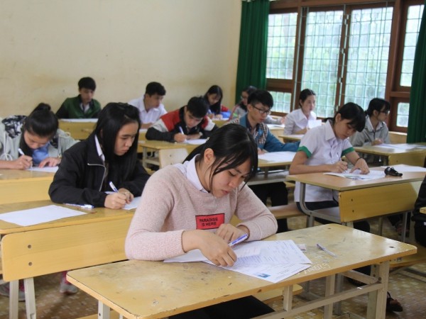 Đắk Nông: Yêu cầu các trường dừng thu tiền hỗ trợ kỳ thi THPT Quốc gia