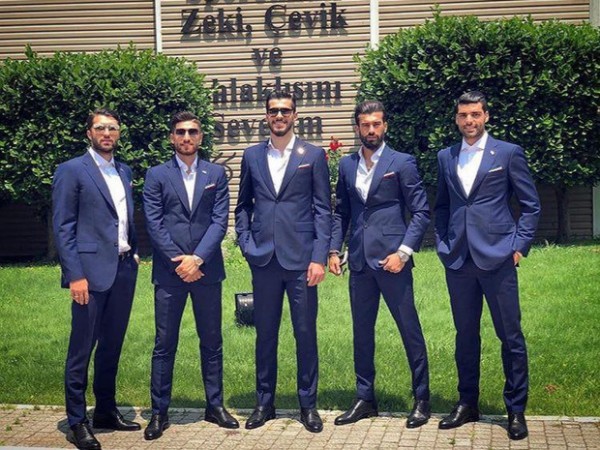 Các fan nữ "đổ rầm" trước vẻ "soái ca" của các tuyển thủ Iran dự World Cup 2018