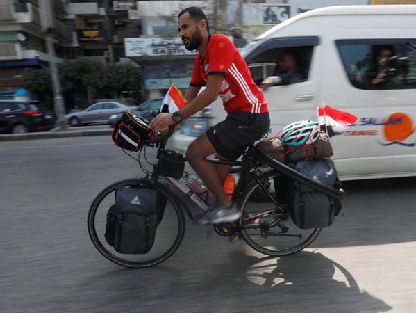 Ai Cập: Đạp xe hơn 5.000 km sang Nga để cổ vũ World Cup