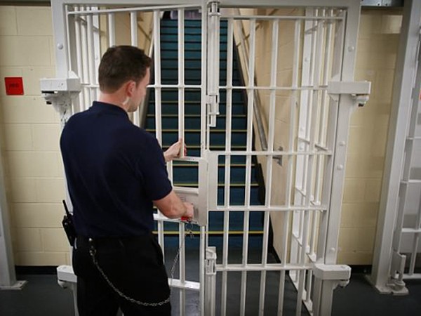 “Nhập khẩu” tù nhân vẫn không đủ, Hà Lan đóng cửa hàng loạt nhà tù