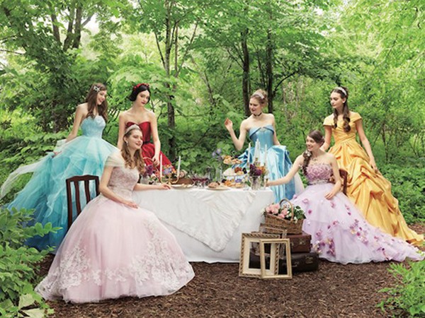 Hóa "nàng thơ" với bộ sưu tập váy cưới của những nàng công chúa Disney