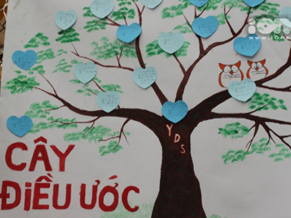 Cây điều ước - ý tưởng ấm áp của đội tình nguyện cho sĩ tử mùa thi