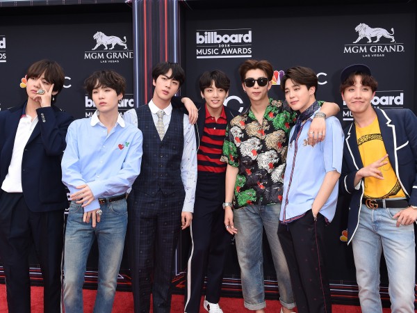 BTS được tạp chí TIME vinh danh cùng Tổng thống Mỹ Donald Trump, Rihanna, Kanye West...