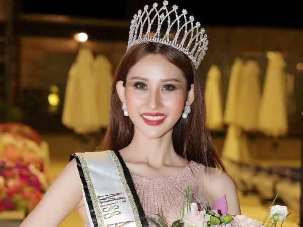 Chi Nguyễn đăng quang "Hoa hậu Châu Á Thế giới 2018"
