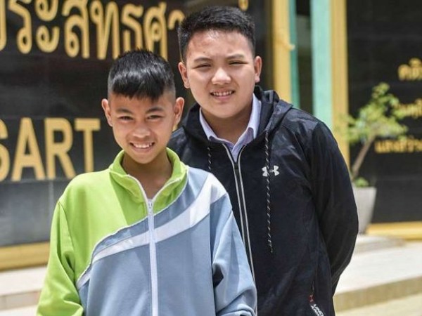 Lý do 2 thành viên trong đội bóng trẻ Thái Lan bỏ lỡ chuyến đi vào hang cùng đồng đội