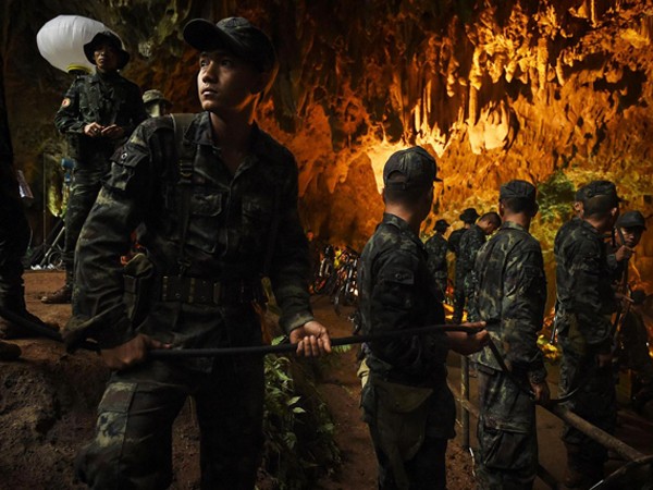 Hải quân SEAL lần đầu kể chi tiết về cuộc giải cứu trong hang Tham Luang