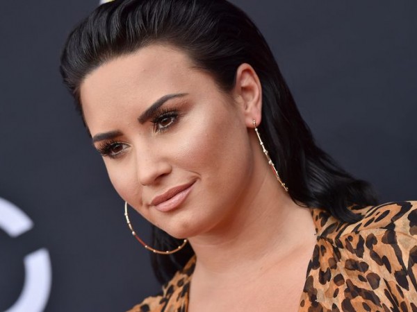 Demi Lovato phải nhập viện trong tình trạng bất tỉnh vì sử dụng chất gây nghiện