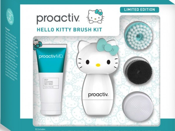 Máy rửa mắt cộp mác Hello Kitty của Proactiv - sản phẩm đáng mơ ước của bất cứ cô nàng nào!