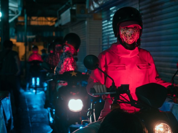 Hội chị em "ninja đường phố" bất ngờ xuất hiện trong MV mới cực chất của Suboi
