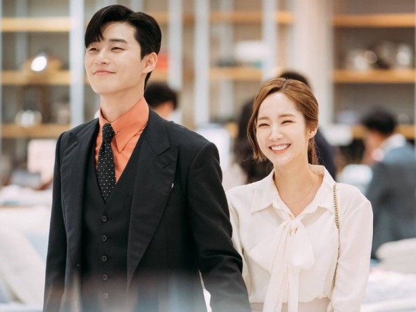 Khổ chưa, Park Seo Joon bị cho là phủ nhận hẹn hò để bảo vệ danh tiếng