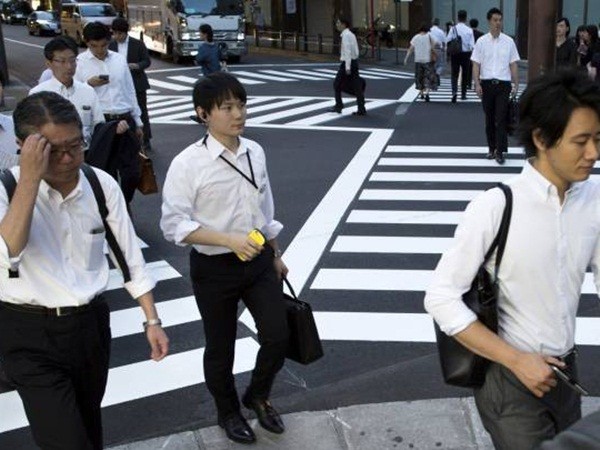 Nhật Bản đề xuất nghỉ sáng thứ 2 đối phó tình trạng chết vì kiệt sức