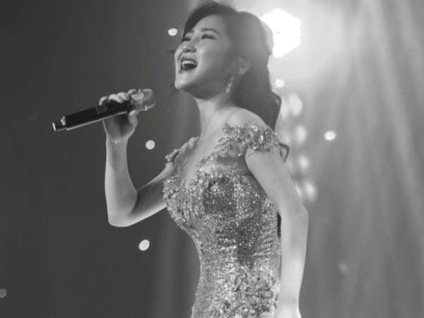 Sau bản hit "Duyên mình lỡ", Hương Tràm hé lộ sản phẩm mới được ra mắt trong tháng 8