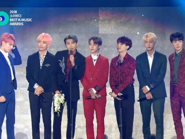 BTS đạt giải Daesang lớn nhất tại "2018 Soribada Best K-Music Awards"