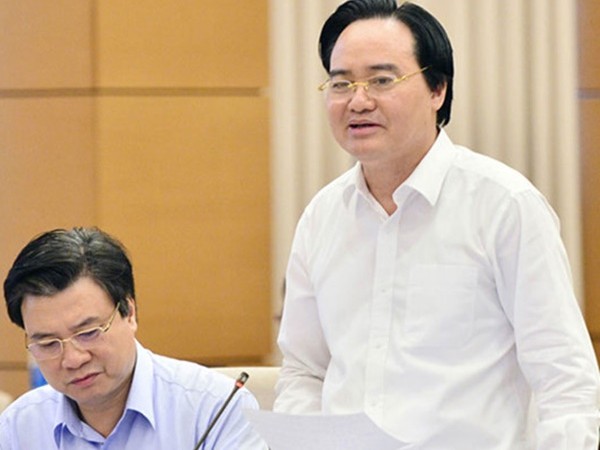 Nhiều thành viên UBTV Quốc Hội yêu cầu cân nhắc một chương trình, nhiều bộ SGK
