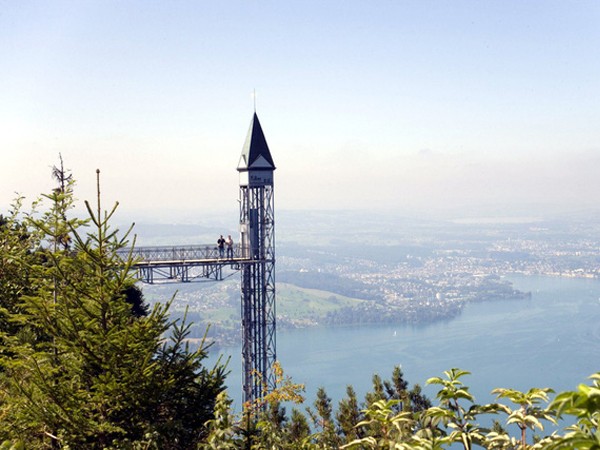 Cả “thiên đường” lọt vào tầm mắt trên chiếc thang máy ngoài trời cao nhất châu Âu