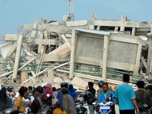 10 người Việt mắc kẹt sau trận động đất, sóng thần ở Indonesia