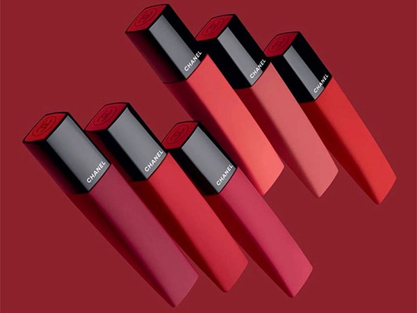 Chanel tung dòng son bột nước mới tinh, vẫn đẹp lung linh như thường lệ!