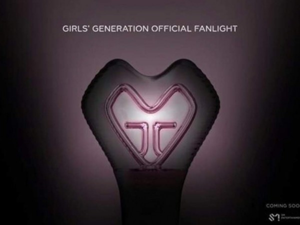 Nhìn lightstick chính thức của SNSD, SONE bỗng dưng muốn khóc vì nhìn quá xấu