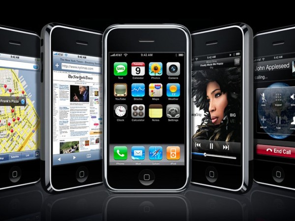 Các tín đồ “nhà Táo”: Hãy nghe chuyên gia họ nói gì về iPhone