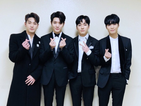 Lạ chưa kìa, NU’EST W thông báo sắp sửa tạm biệt khán giả mà ai cũng mừng