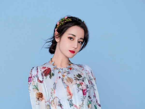 Người khác được giải Thị Hậu là phúc, nhưng với Địch Lệ Nhiệt Ba thì thành họa