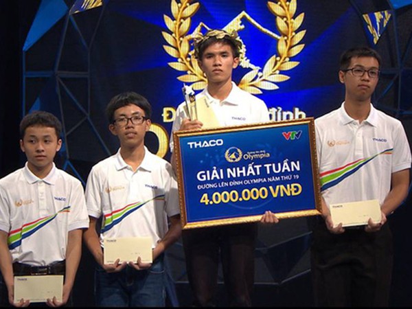Nam sinh Nam Định được 100 điểm Khởi động, giành vé thi Tháng Olympia