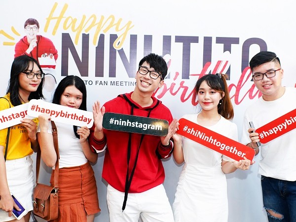 Ăn sinh nhật “trọn tháng”, food vlogger Ninh Tito được fan sài thành “cưng” thế này!