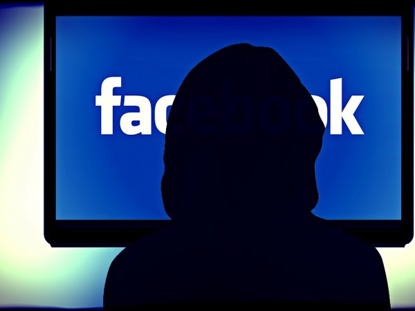 Sao Việt đau đầu với cơn ác mộng bị kẻ xấu “hack” Facebook để tống tiền