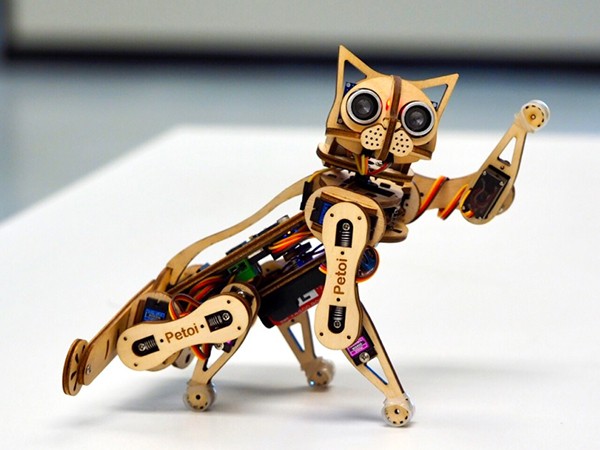 Robot mèo nhanh và nhẹ nhất thế giới - tương lai của thú cưng máy