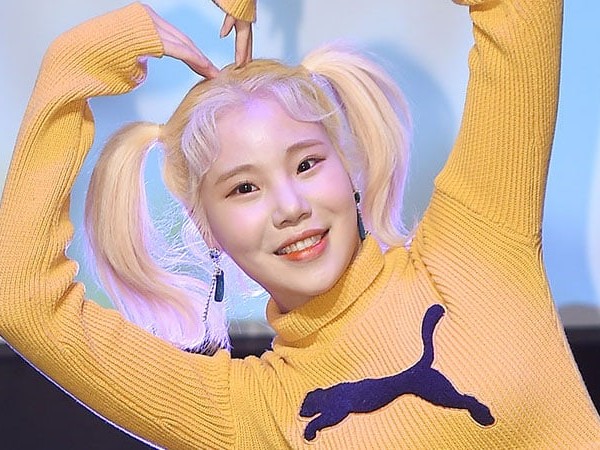 Nhí nhảnh vui tính không đúng chỗ đúng thời điểm, JooE (Momoland) gặp tác dụng ngược