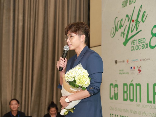 Jun Phạm thử sức ở vai trò đạo diễn cho phim ngắn "Cỏ bốn lá" của Ngô Thanh Vân