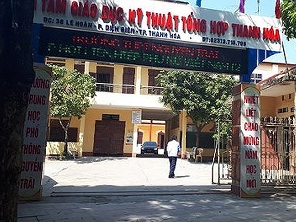 Vụ đuổi học 7 học sinh nói xấu giáo viên: Hiệu trưởng xin rút kinh nghiệm