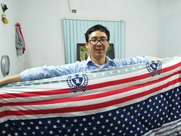 Sự thật phía sau lời kêu gọi "Hãy tặng chúng tôi "phong bì" ngày 20/11" của thầy giáo trẻ Hà Nội