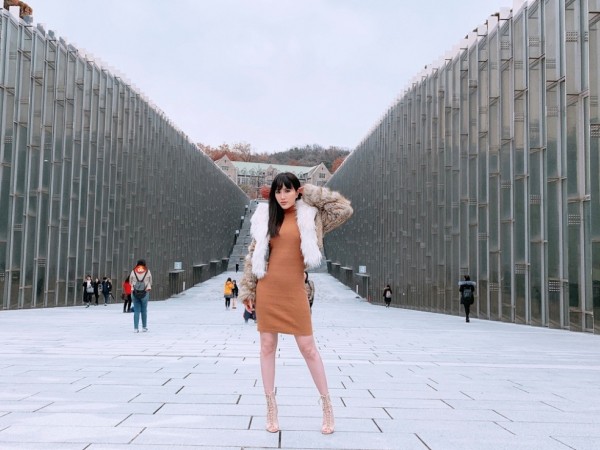 Khoe ảnh đi Hàn nhưng khán giả chỉ chú ý style "thời trang phang thời tiết" của Bảo Thy