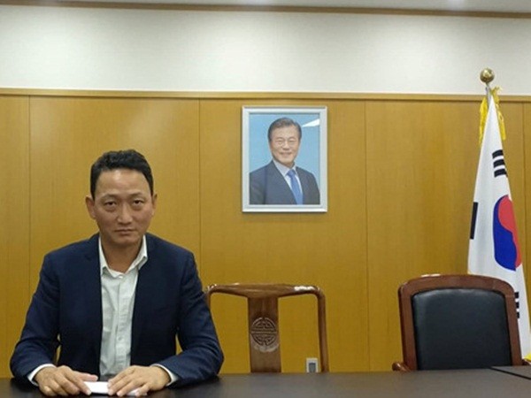 Hàn Quốc cấp visa 5 năm cho công dân Việt Nam vì tình yêu Park Hang-seo