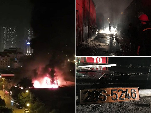 Hà Nội: Gara ô tô bùng cháy dữ dội trong đêm