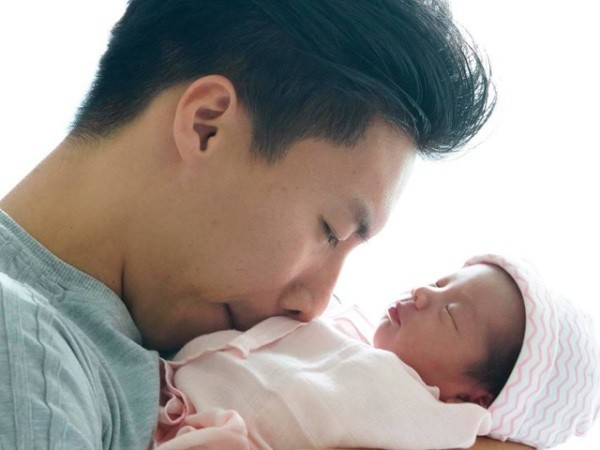 Vừa lập kỷ lục thế giới mới, Quốc Nghiệp viết tâm thư đón con gái chào đời
