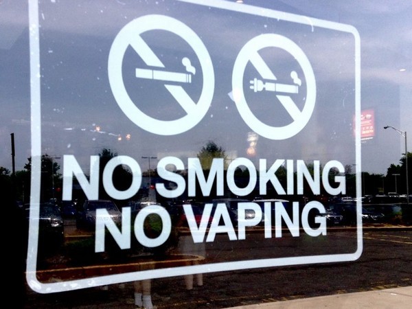 Động thái quyết liệt của Mỹ trước vấn nạn thuốc lá ở trẻ vị thành niên