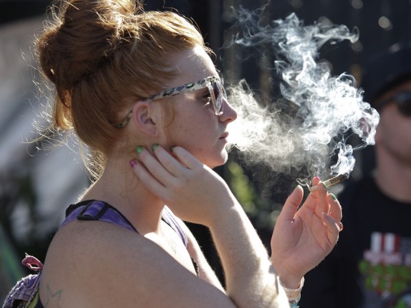 Học sinh Mỹ đang lầm tưởng về tác hại khi hút thuốc lá không thường xuyên?