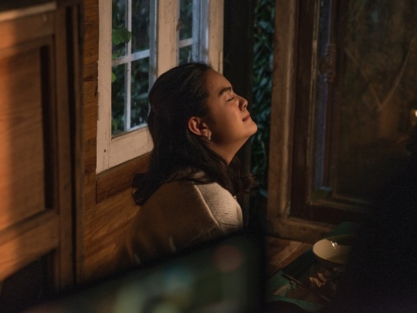 Phạm Quỳnh Anh bật khóc nức nở trong teaser MV, kể về "những ngày u ám nhất cuộc đời"