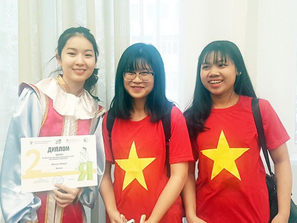 Nữ sinh Việt giành 2 huy chương tại Olympic tiếng Nga quốc tế lần thứ 16