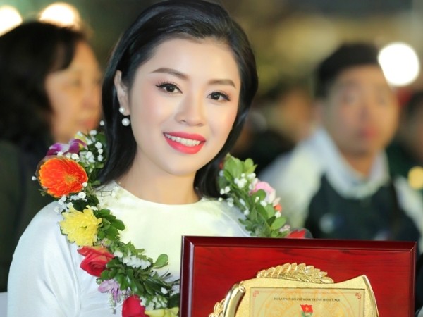 Sao mai Nguyễn Thu Hằng cùng tiền vệ Quang Hải là gương mặt trẻ Thủ đô tiêu biểu 2018