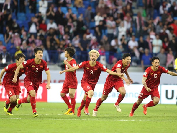 Truyền thông châu Á choáng ngợp với màn trình diễn của tuyển Việt Nam