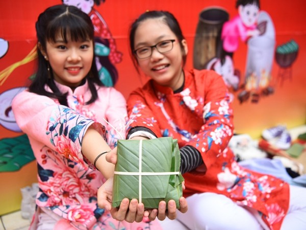 Teen THCS Nguyễn Tri Phương gói bánh chưng xanh, sẻ chia yêu thương nhân dịp Tết Kỷ Hợi 2019