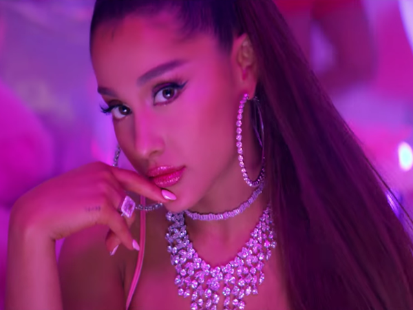 Album mới của Ariana Grande: Nhạc không chỉ hay mà tên ca khúc cũng “gắt” không kém!