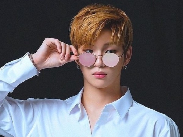 Ai cũng mơ có chân dài như Kang Daniel, còn anh chàng lại mong chân ngắn lại