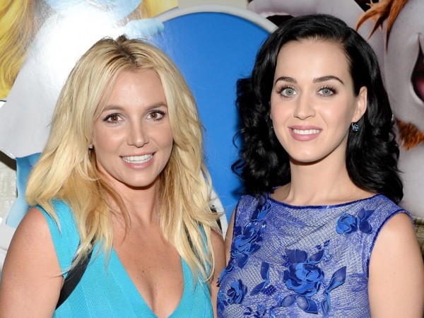 Đầu năm đầu tháng, Katy Perry "đá xéo" Britney Spears "lần thứ n"