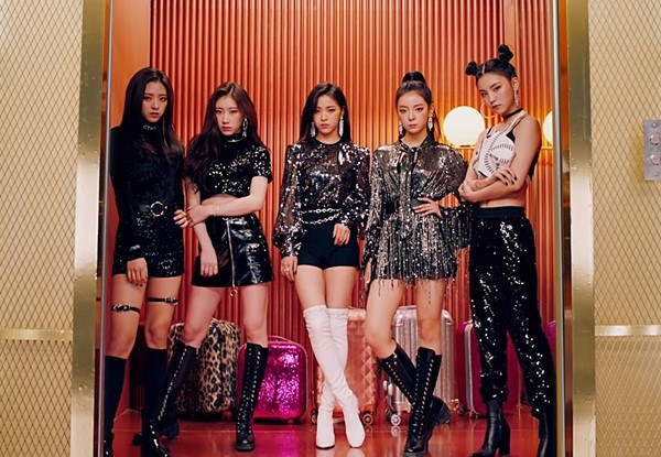 Bị chê tơi tả, "DALLA DALLA" của ITZY vẫn lập kỷ lục mới về lượt xem trên YouTube