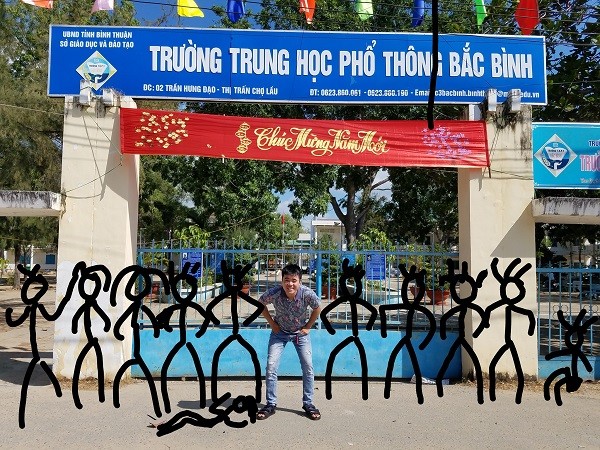 Những bức hình hài té ghế về chuyện họp lớp cũ đầu năm 