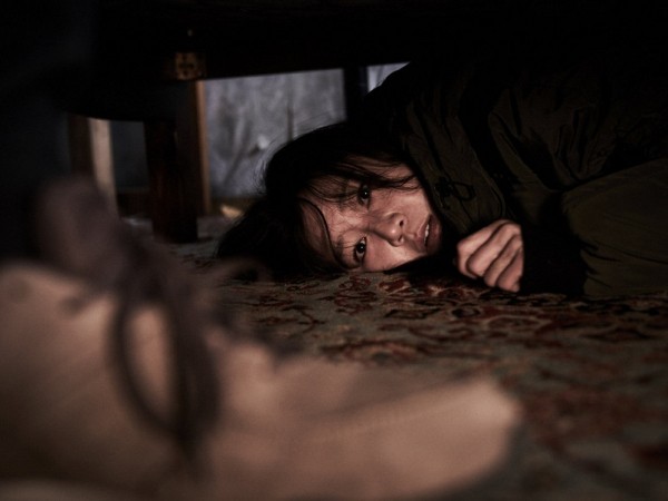 Thót tim xem Gong Hyo Jin ở nhà một mình trong phim kinh dị "Ổ khóa tử thần"